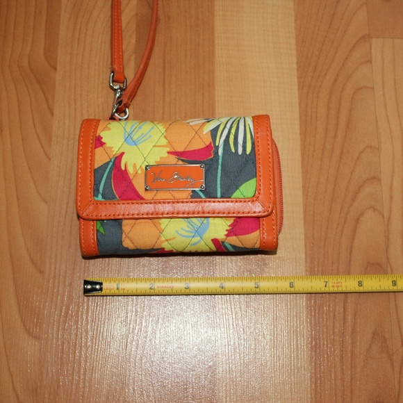 Vera Bradley Fabric Zip around Wristlet Wallet - Picture 6 of 8
